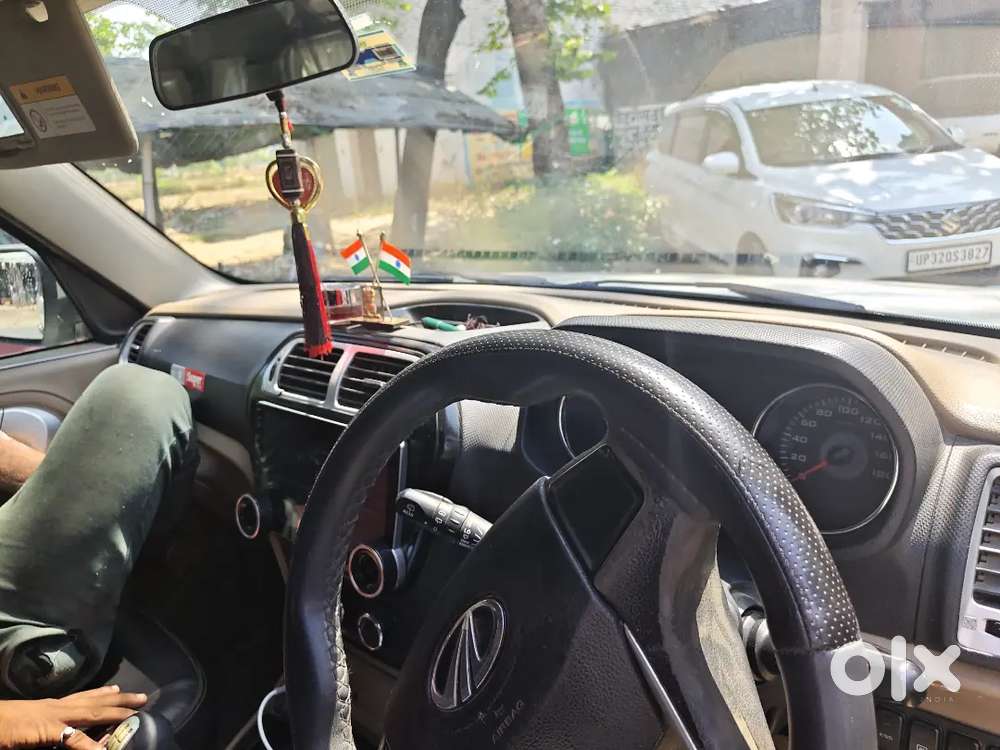 Mahindra Tuv 300 2015