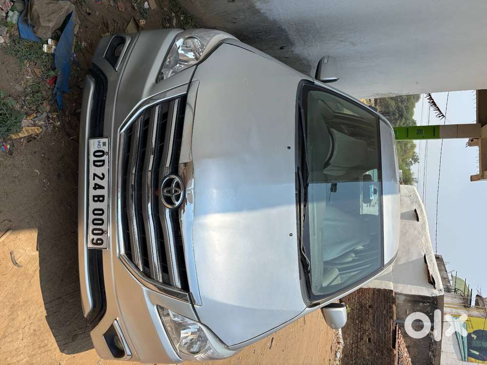 2014 Toyota Innova 2.5 Vx   Diesel  Well Maintained