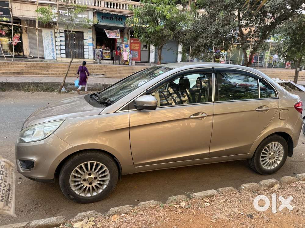 Central Locking, Remote Control , Power Window, Top