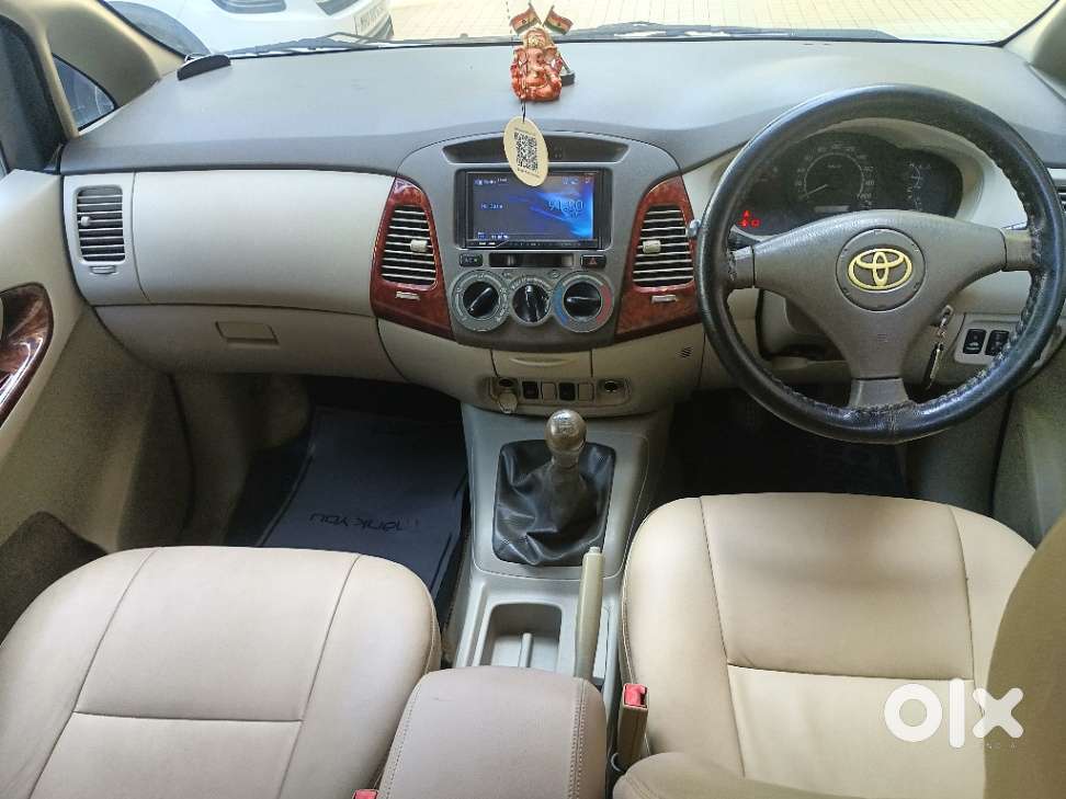 Toyota Innova 2.5 G (diesel) 8 Seater, 2010, Diesel