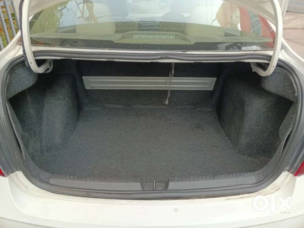 Skoda Rapid 1.5 Tdi Style/1.5 At Style, 2015, Diesel