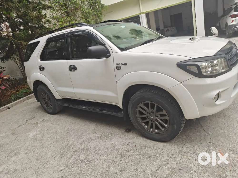 Toyota Fortuner 2011 Diesel Well Maintained