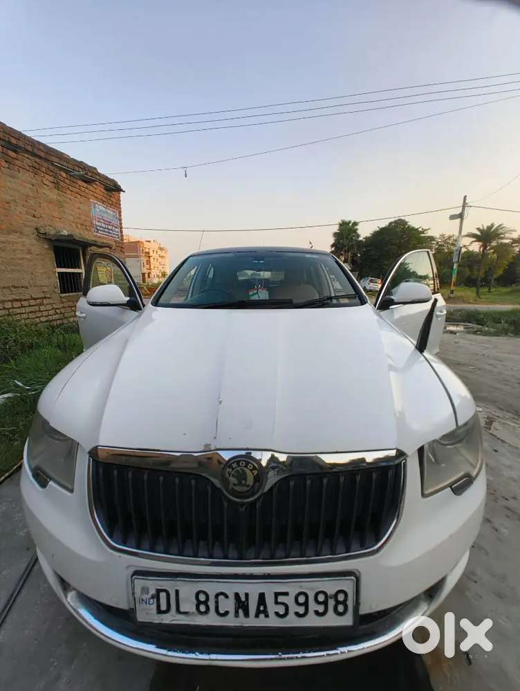 Skoda Superb Ambition Petrol 2015