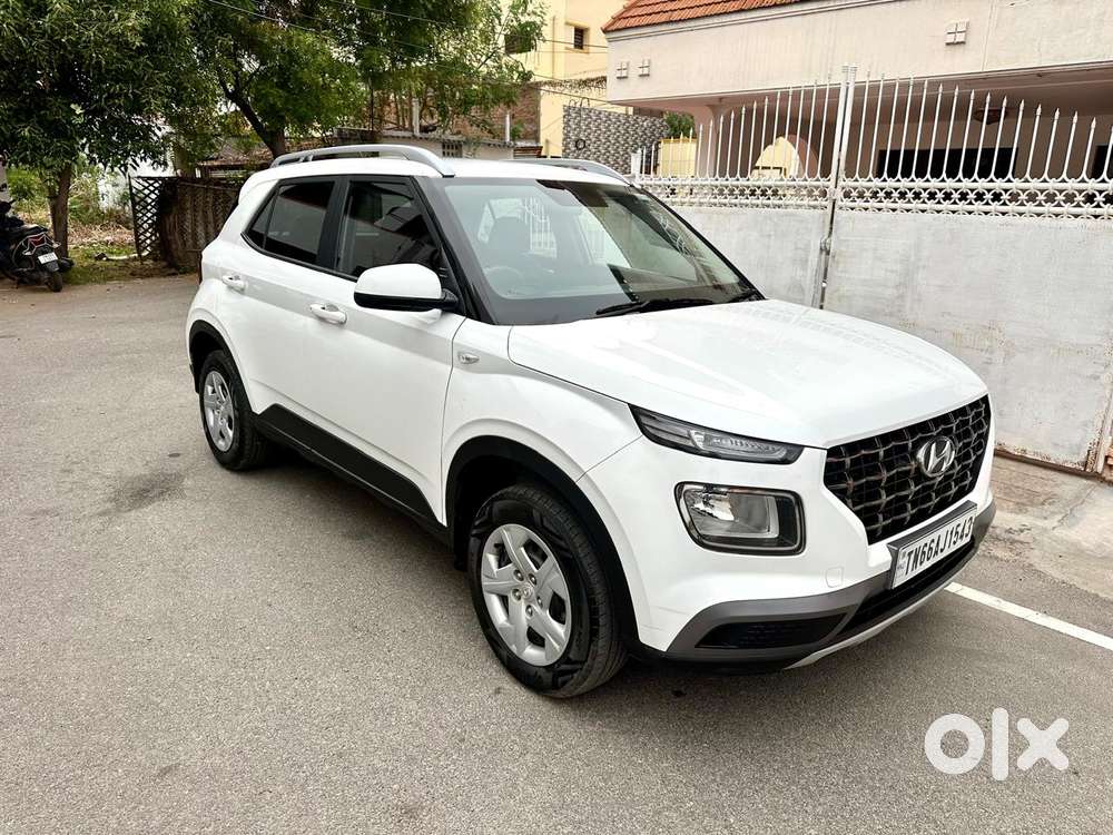 Hyundai Venue 1.2 S (o), 2021, Petrol