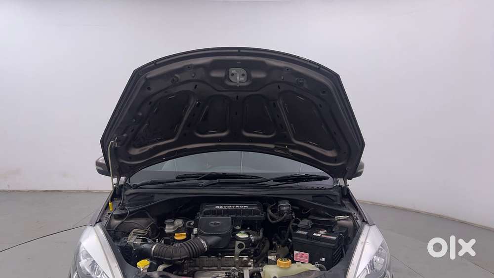 Tata Tiago Xza, 2017, Petrol