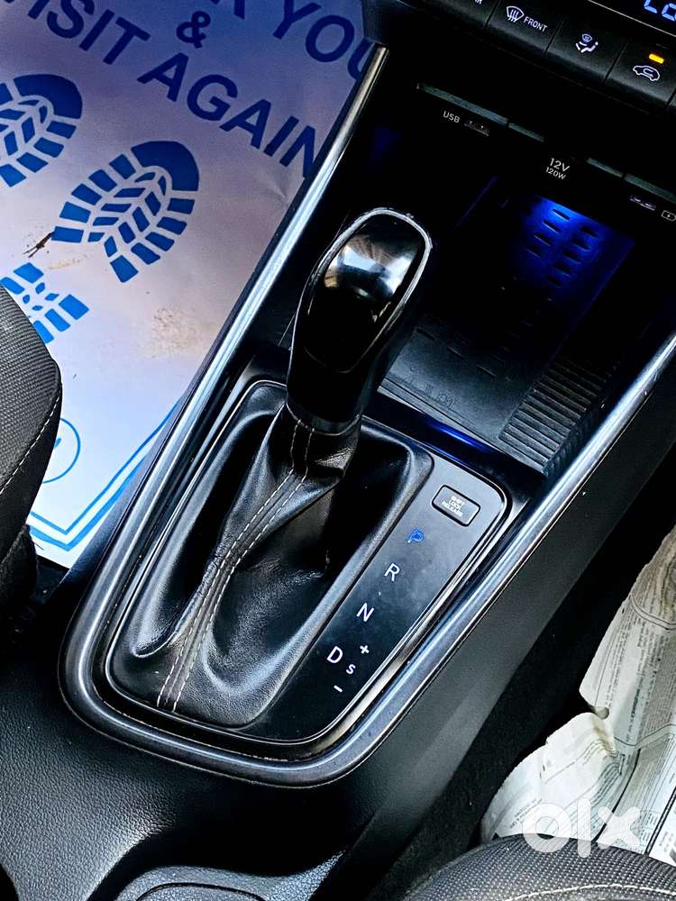 Hyundai I20 Asta (o) 1.2 Mt, 2023, Petrol