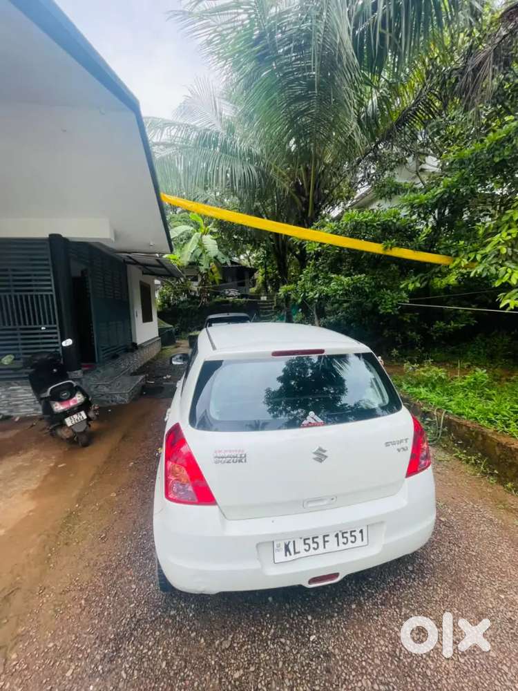 Maruti Suzuki Swift Vxi 2010 Petrol Car