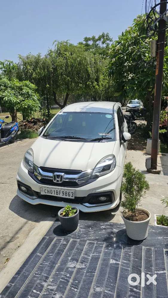 Honda Mobilio 2016 Diesel 90000 Km Driven