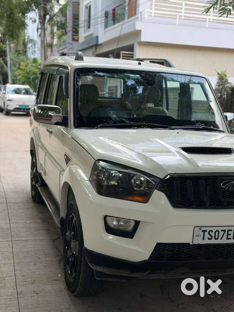 Mahindra Scorpio S6, 2015, Diesel
