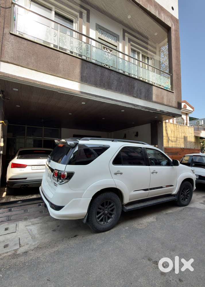 Toyota Fortuner Diesel 2015 Automatic Trd