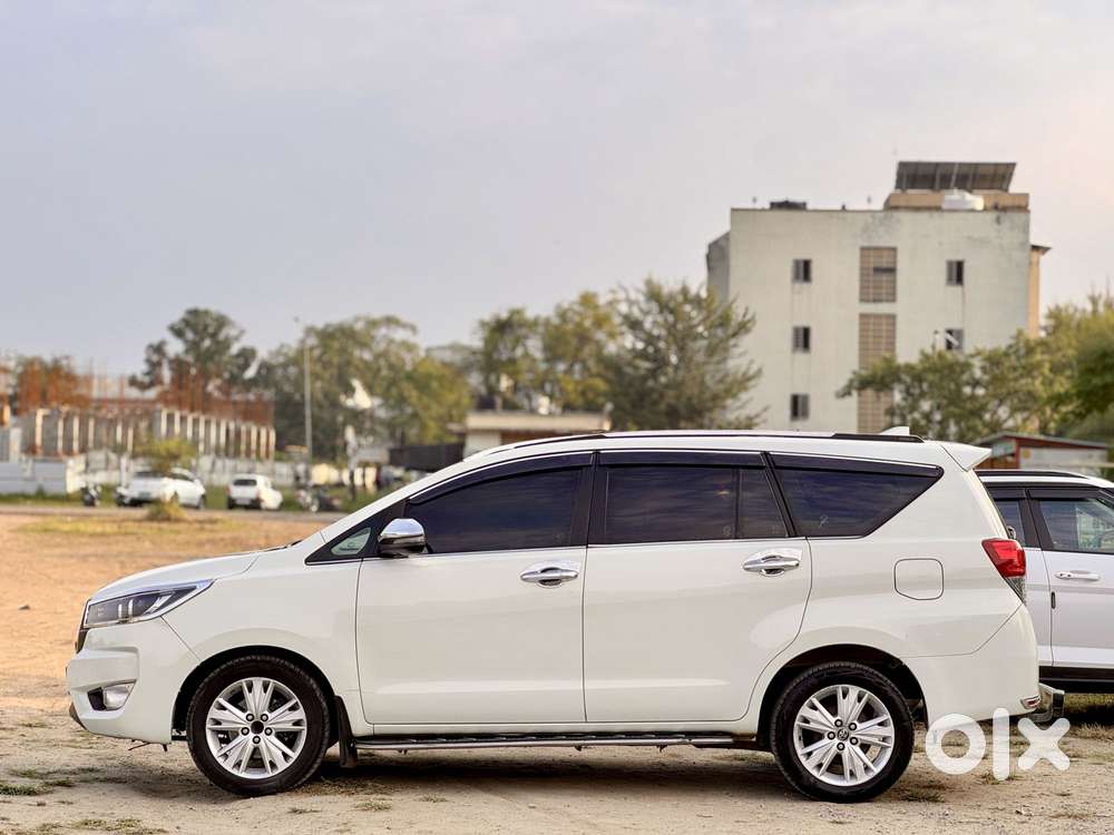 Toyota Innova Crysta