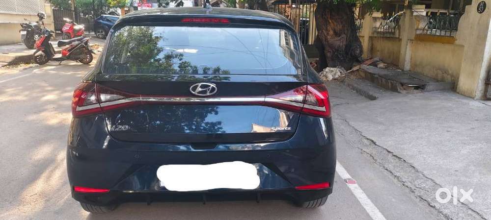 Hyundai I20 Sportz 1.2 Ivt Dual Tone, 2023, Petrol