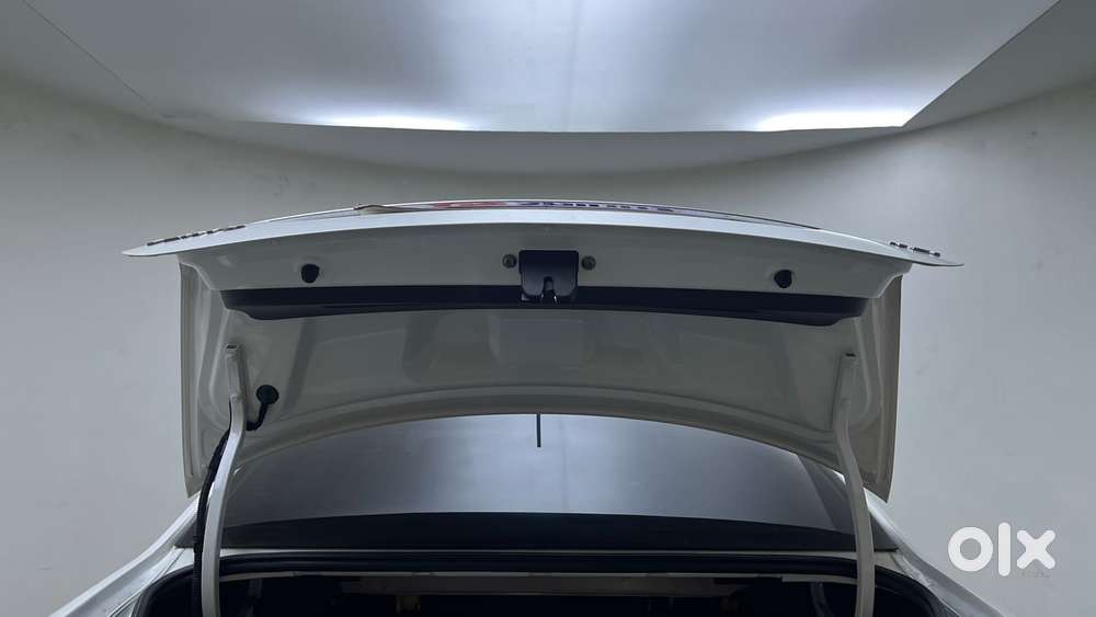 Volkswagen Vento Petrol Highline At, 2022, Petrol
