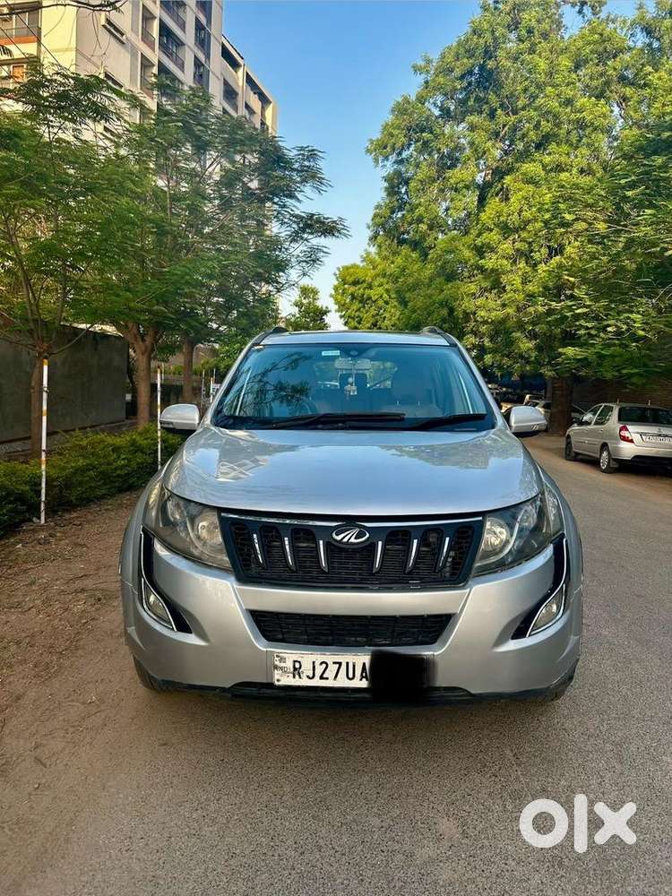 Mahindra Xuv500(top Model)  2017 Diesel  1st Owner