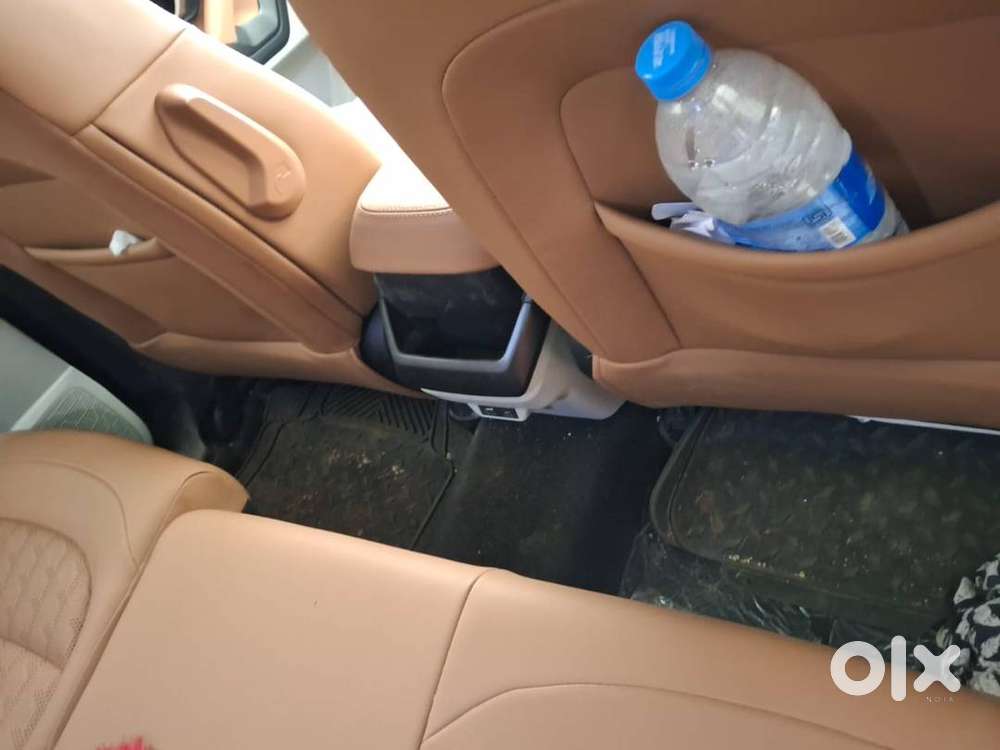 Brand New Cindition Tata Safari Less Driven