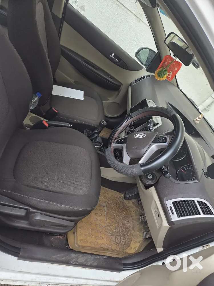 Hyundai I20 Asta Abs 2011 Model