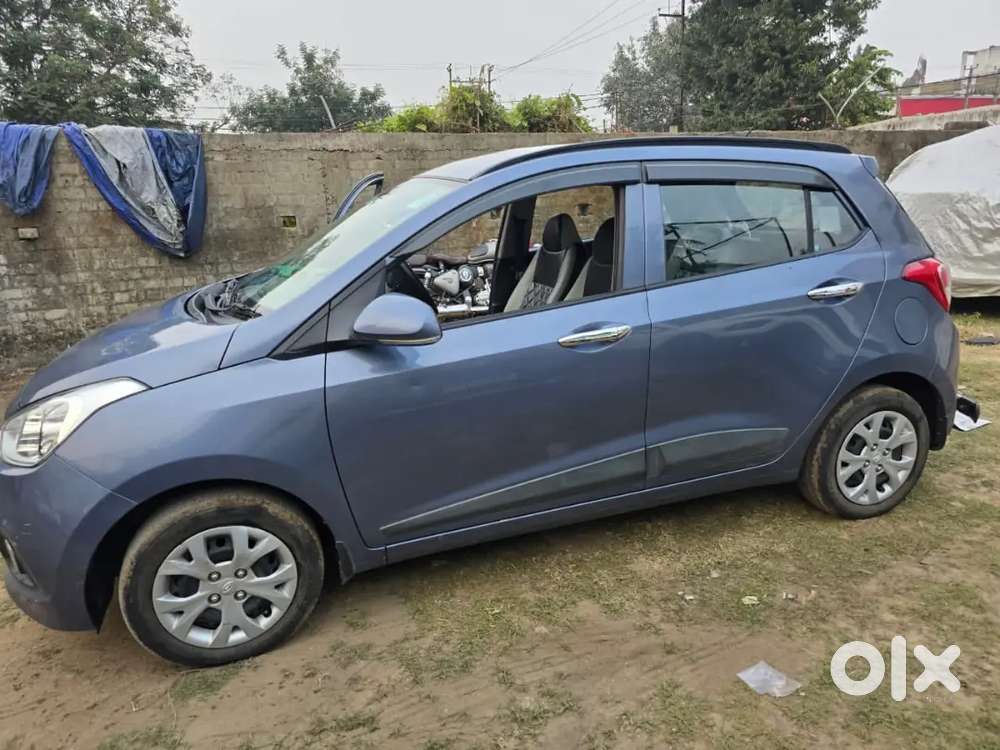 Hyundai Grand I10 2017 Petrol 30500 Km Driven