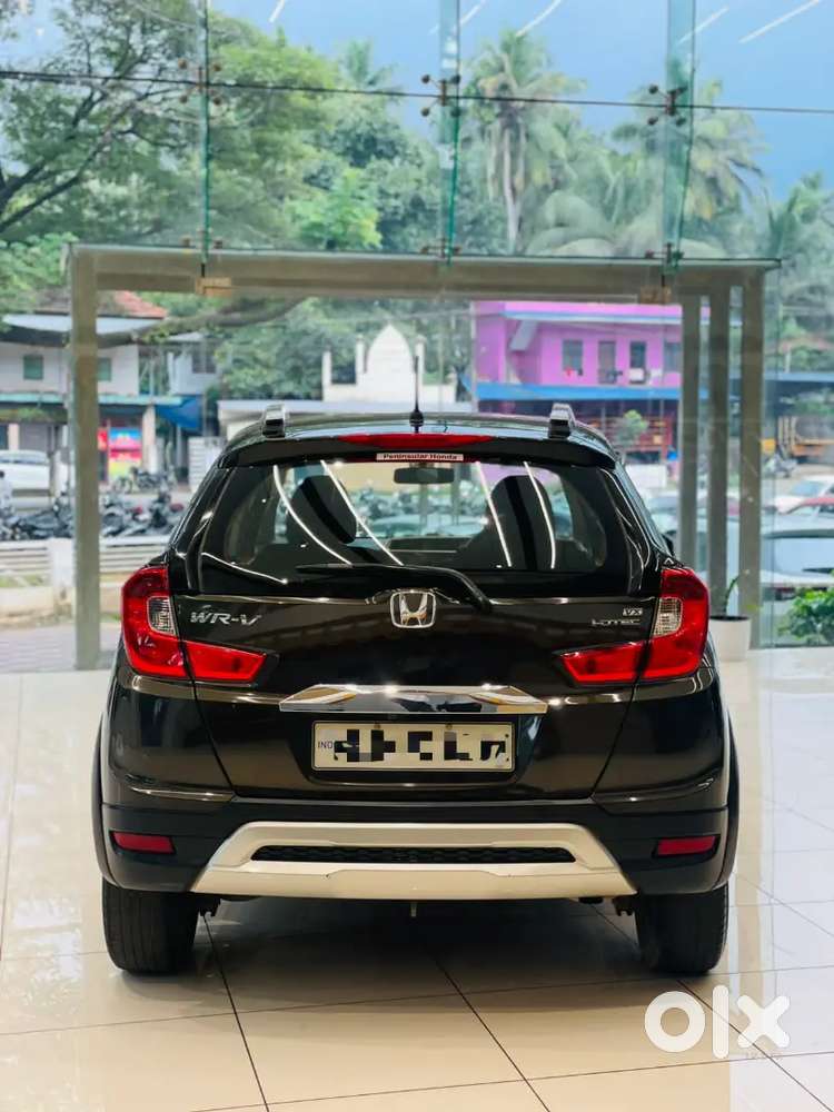 Well Maintained, Fully Showroom History Available
