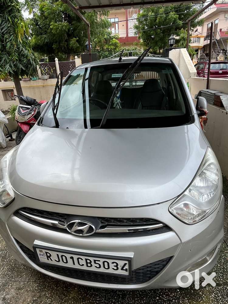Hyundai Petrol 2011 Car
