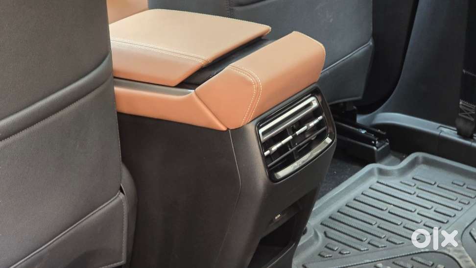 Mg Hector Plus Sharp Pro 1.5 Turbo Petrol Cvt 6 Str, 2024, Petrol