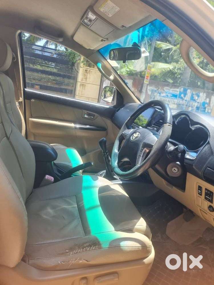 Toyota Fortuner 4x2 Manual, 2014, Diesel