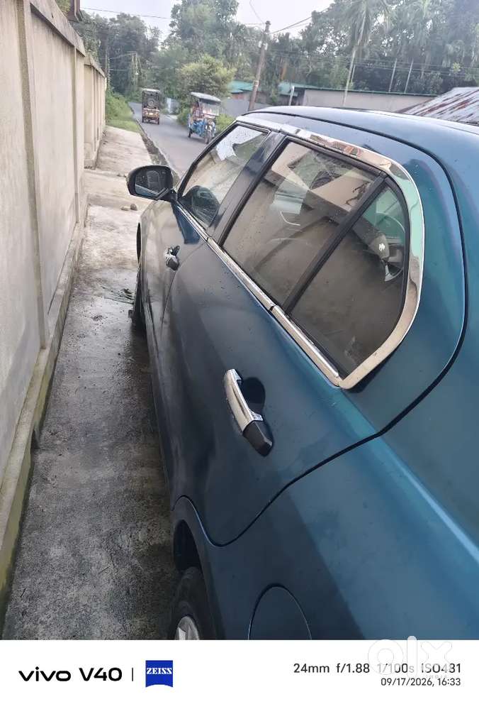 Maruti Suzuki Dzire 1.2 Vxi 2013