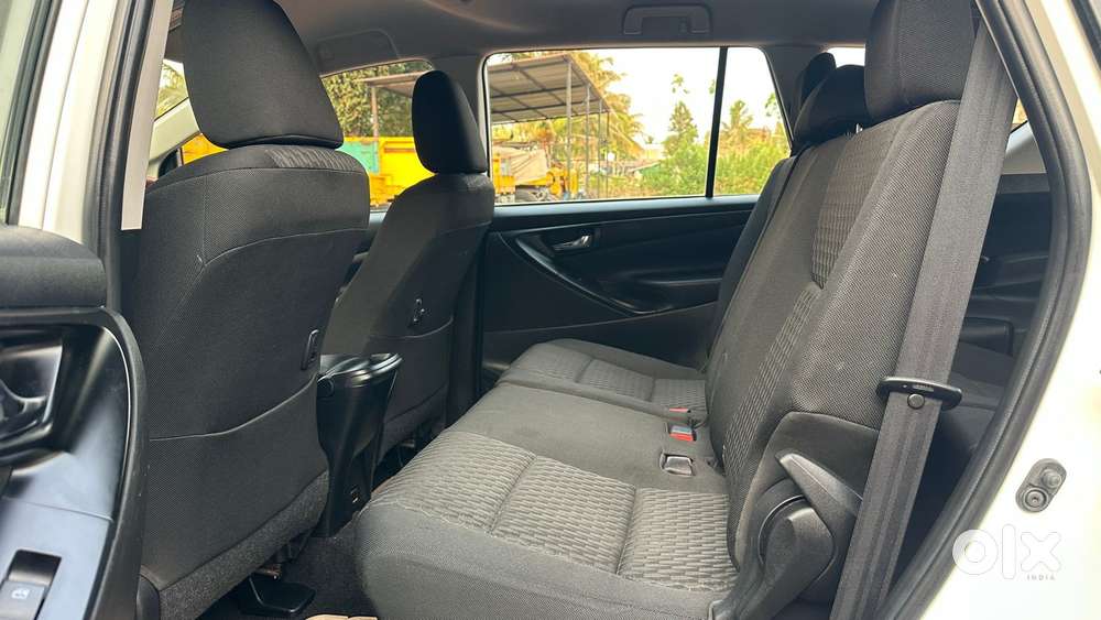 Toyota Innova Crysta 2.4 G Mt, 2017, Diesel