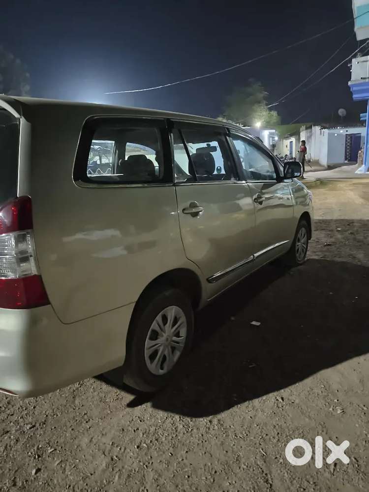 Toyota Innova 2016  Single Owner  Excellent Condition  1.10l Km