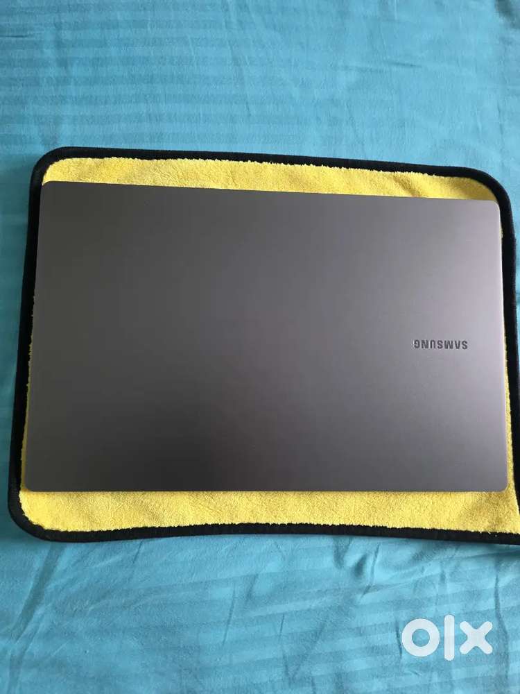 Samsuna Galaxy Book5 Ultra5
