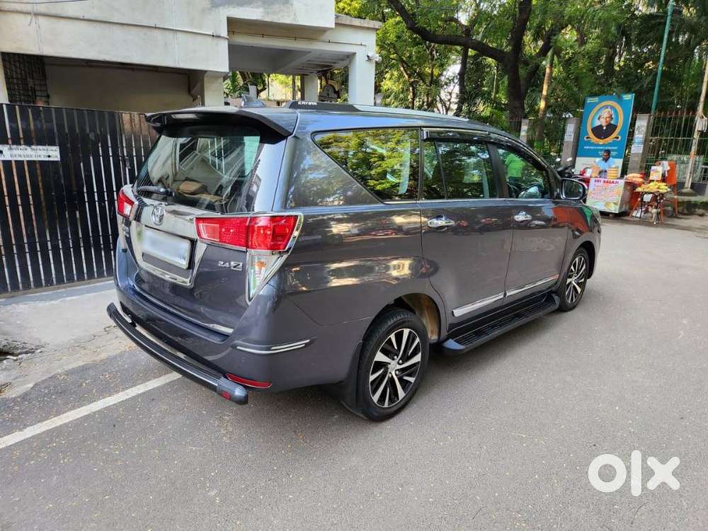 Toyota Innova Crysta