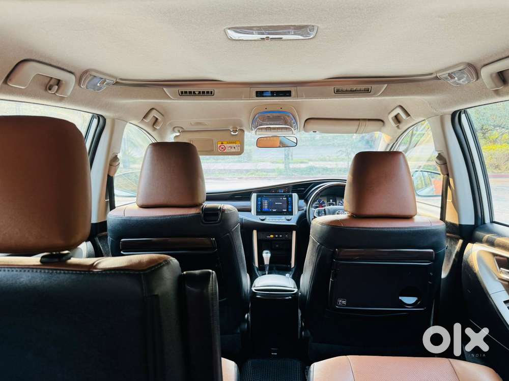 Toyota Innova Crysta