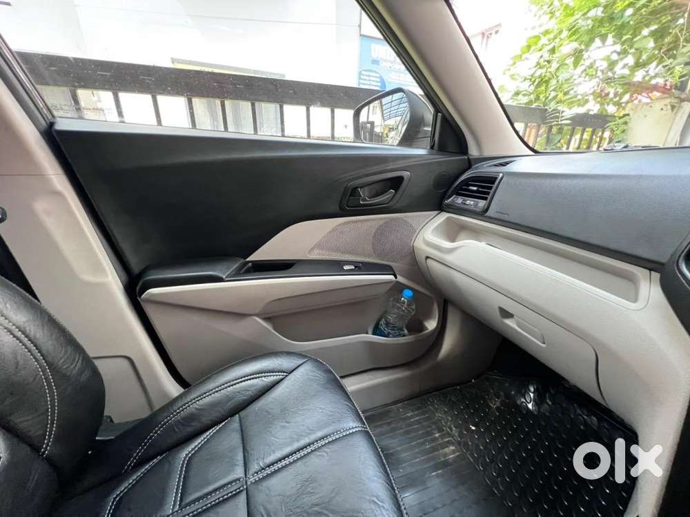 Xuv 300 W4 -  2022 Model