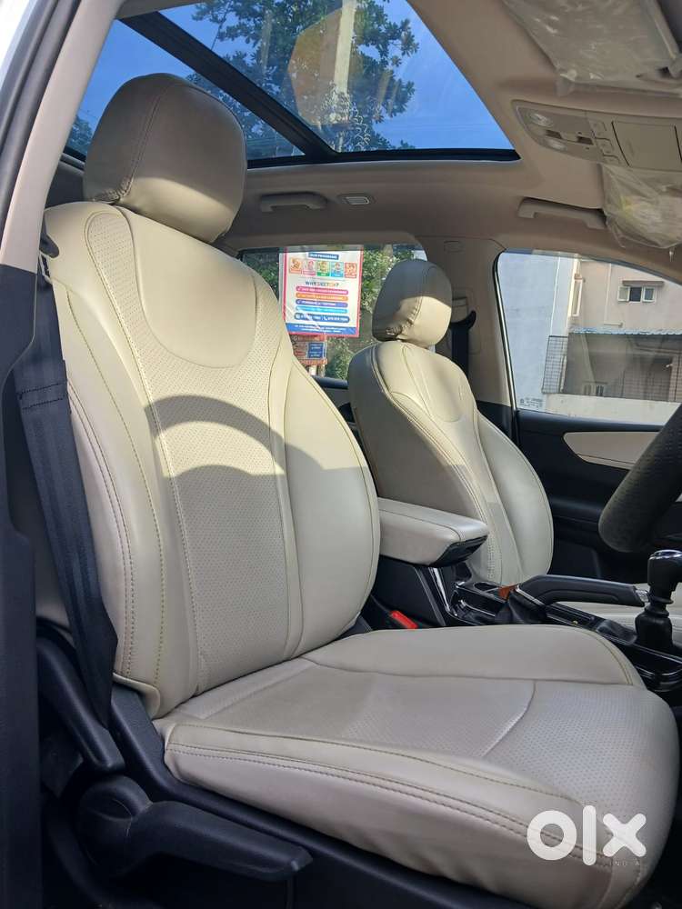 Mahindra Xuv700 2.2 Ax 5 Diesel Mt 7 Str, 2024, Diesel