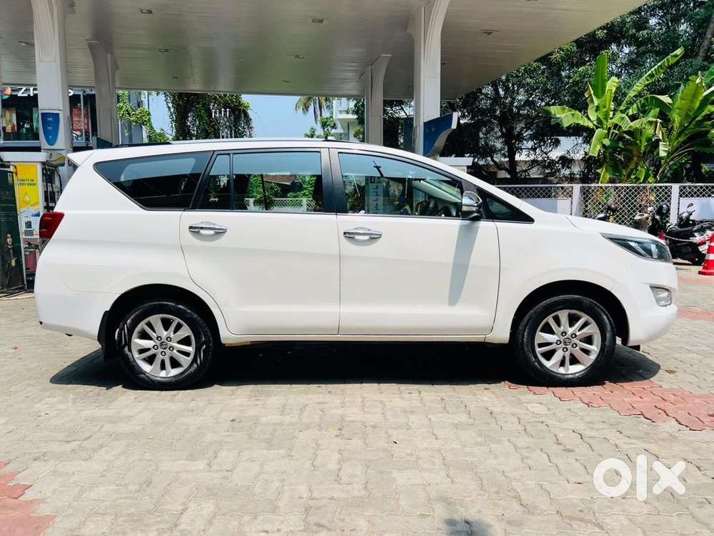 Toyota Innova Crysta