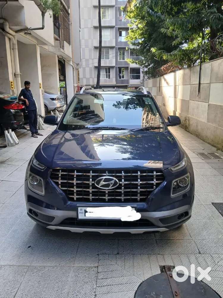 Hyundai Venue 2019 Petrol 35000 Km Driven