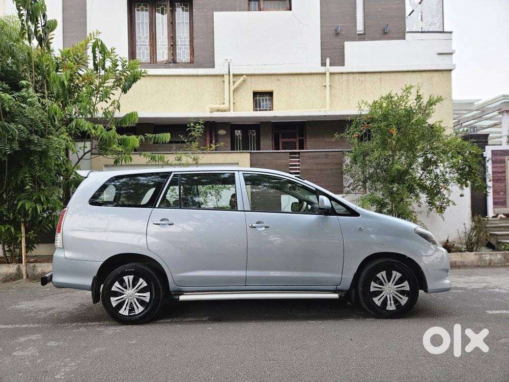Toyota Innova 2.5 G (diesel) 8 Seater, 2009, Diesel