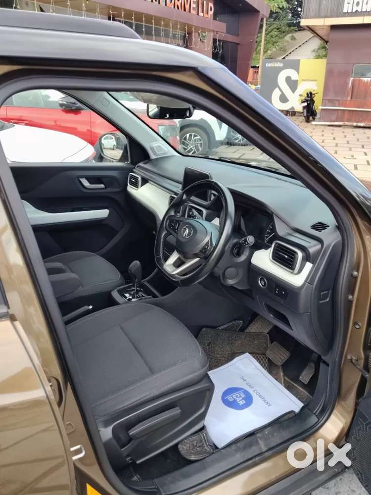 Tata Punch Creative Dual Tone Amt Sunroof, 2023, Petrol