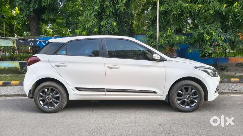 Hyundai I20 Sportz 1.2 Ivt, 2020, Petrol