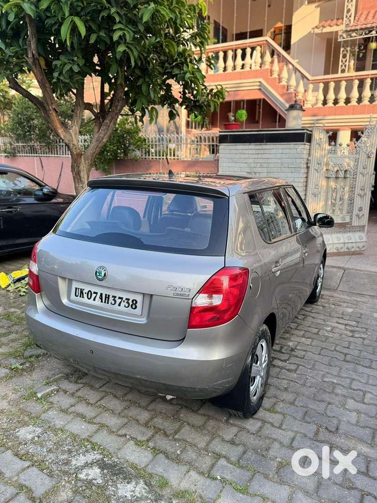 Skoda Fabia Petrol Manual 2011