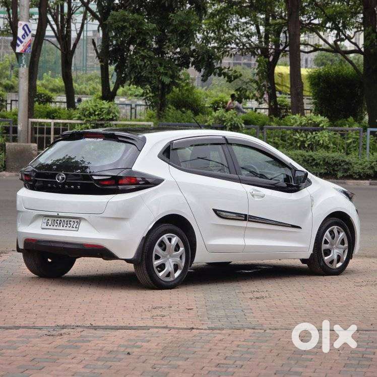 Tata Altroz 1.2 Xm Plus, 2022, Petrol