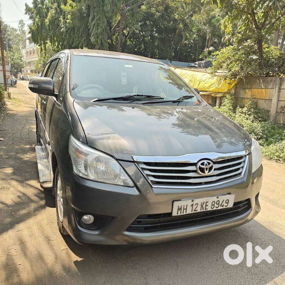 Toyota Innova 2.5 V 8 Str, 2013, Diesel