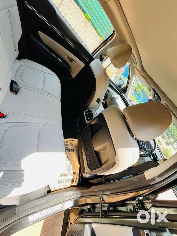 Hyundai Tucson Signature Petrol 2024