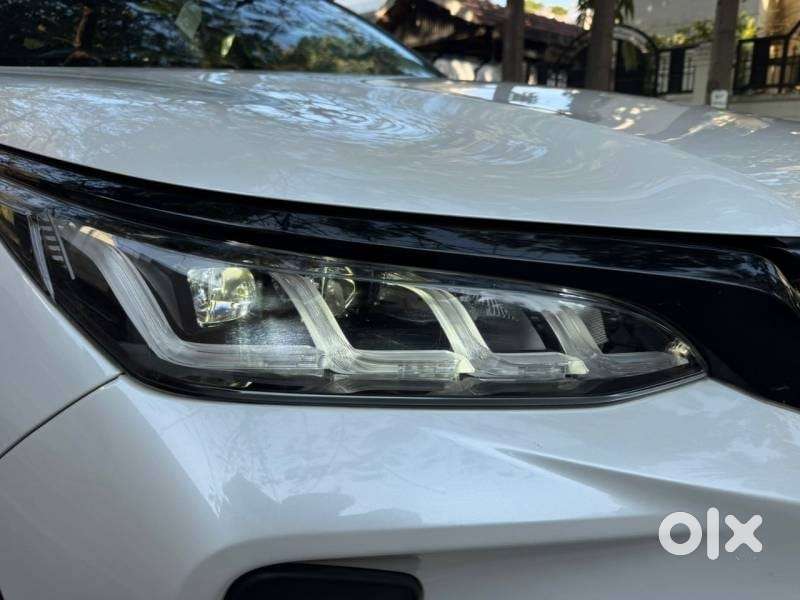 Toyota Fortuner Legender