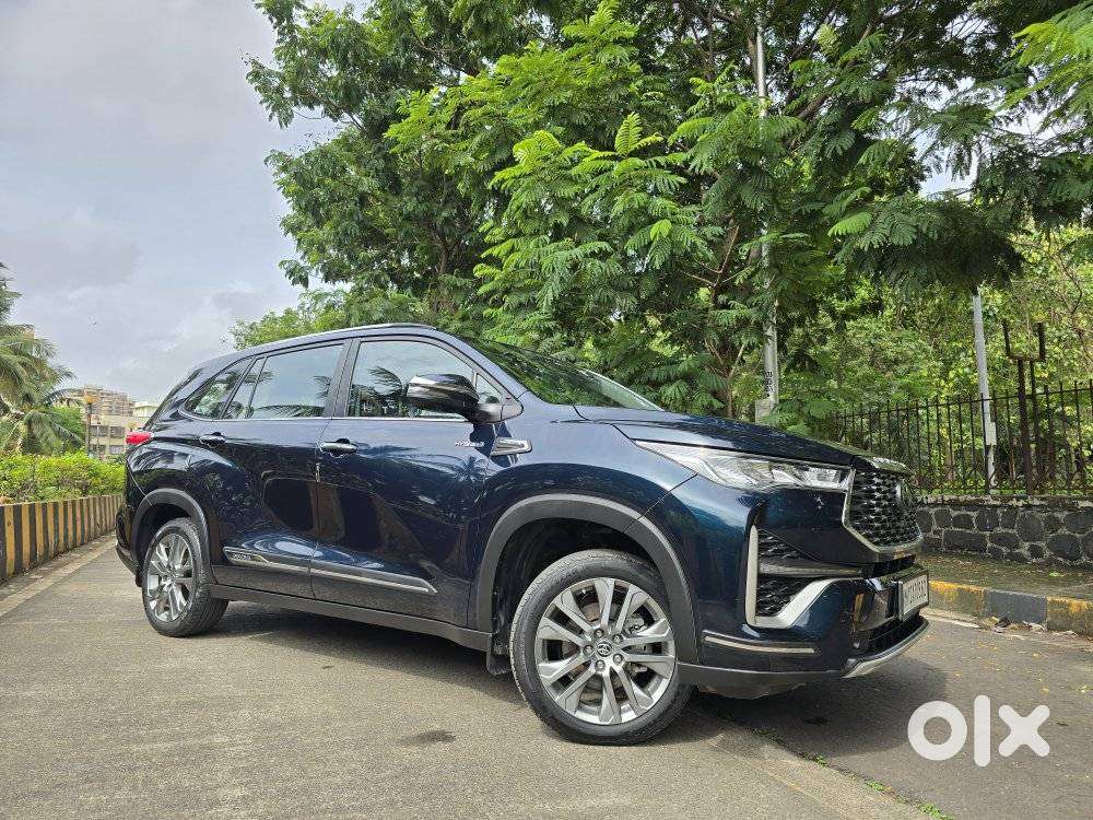 Toyota Innova Hycross 2.0 Zx (o) Hybrid 7 Str, 2025, Petrol