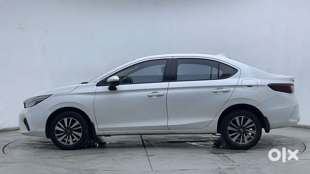 Honda City 1.5 V Mt, 2023, Petrol
