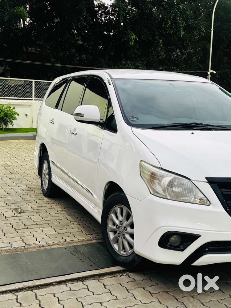 Toyota Innova Diesel 2014 Km Driven