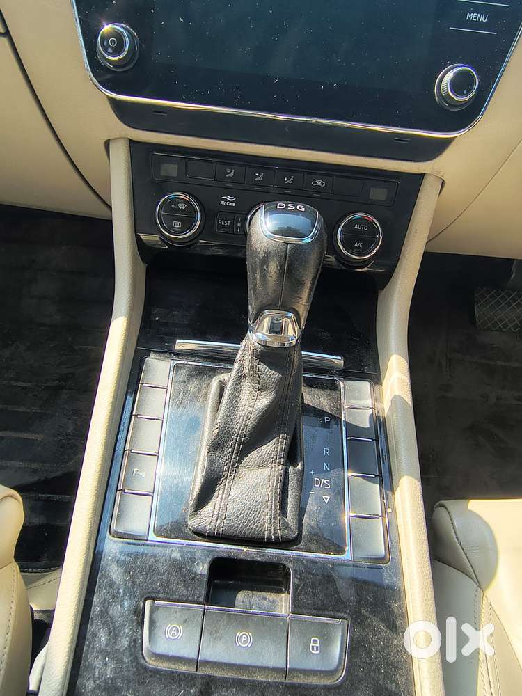 Skoda Superb Style 1.8 Tsi At, 2018, Petrol