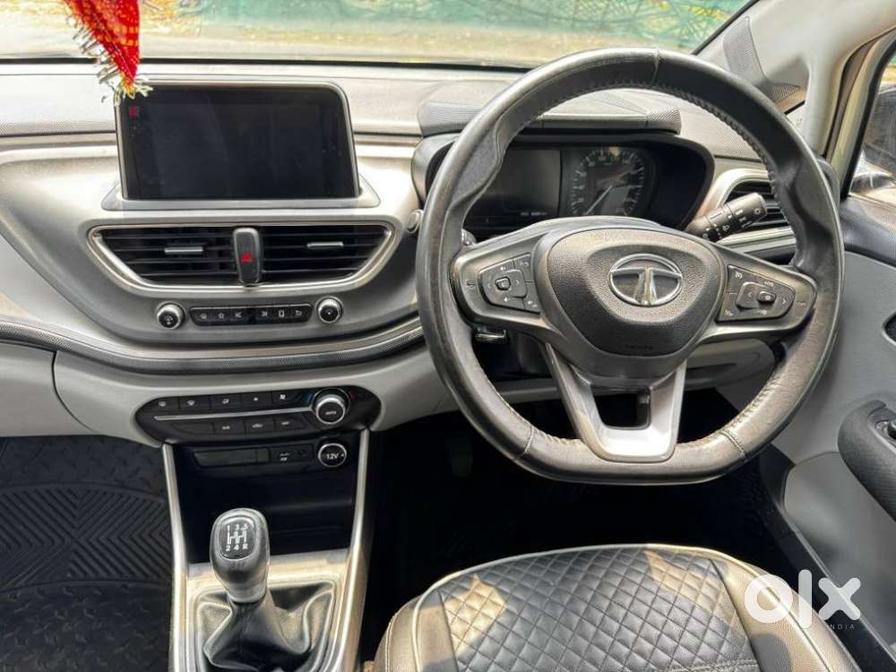 Tata Altroz Xz, 2020, Petrol
