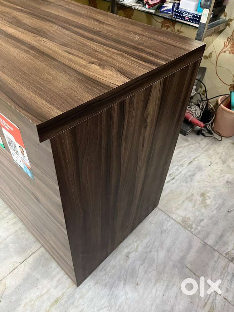 Counter for Shop available at aggressive price
