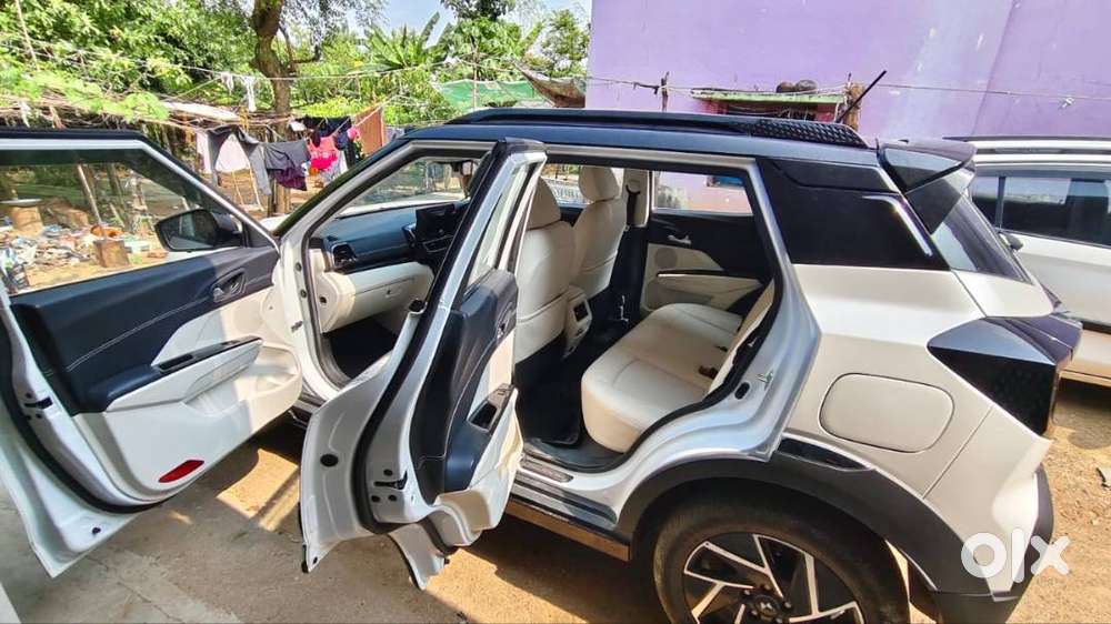 Mahindra Xuv300 2025 Petrol
